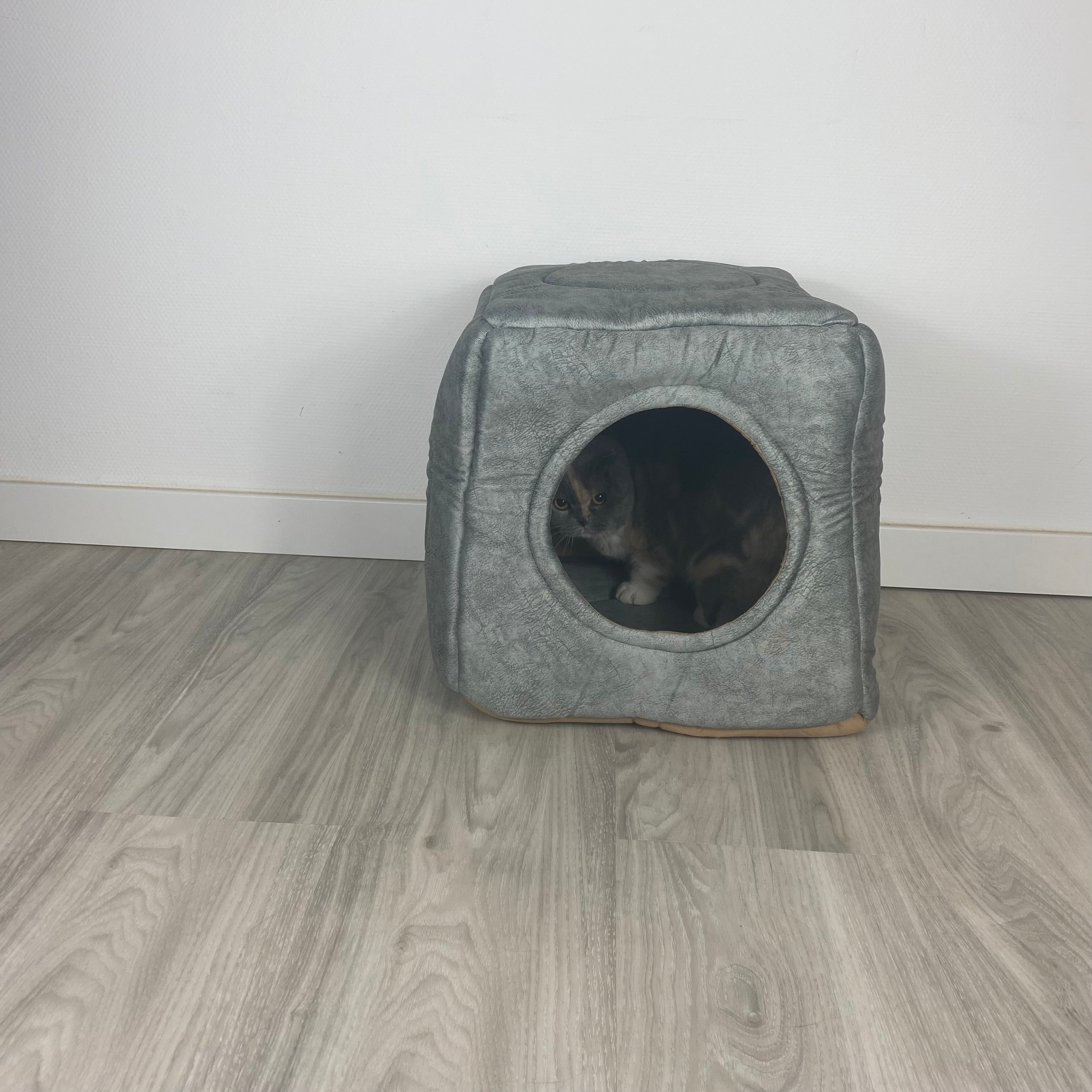 3-in-1 Katzenhöhle als Bett & Sessel 😺