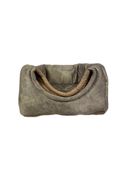 Katzenhöhle als Bett & Sessel in Beige
