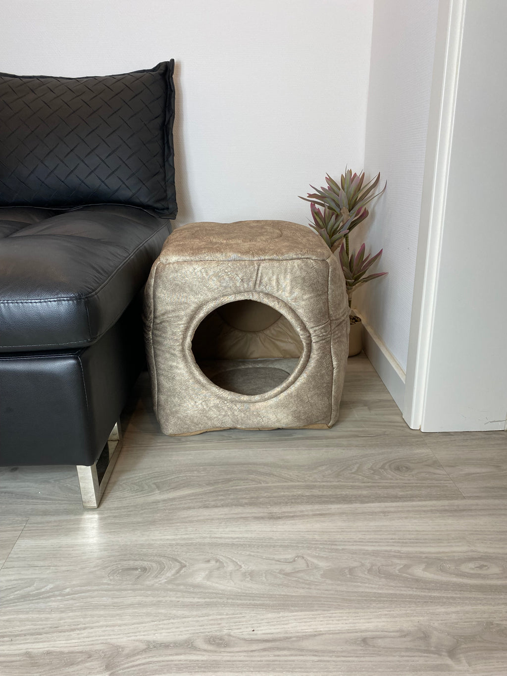 3-in-1 Katzenhöhle als Bett & Sessel 😺