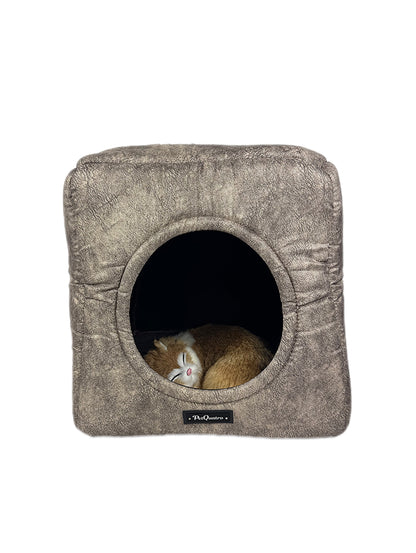 Katzenhöhle als Bett & Sessel in Hellbraun